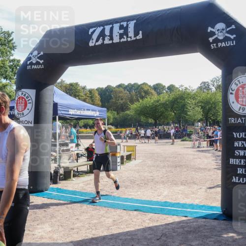 08.09.2024 - Stadtparktriathlon Luisa Fischer http://msf.ph/oto/7036965 08.09.2024 11:41:22 Ziel 265, 392, 405, 416 meine-sportfotos.de