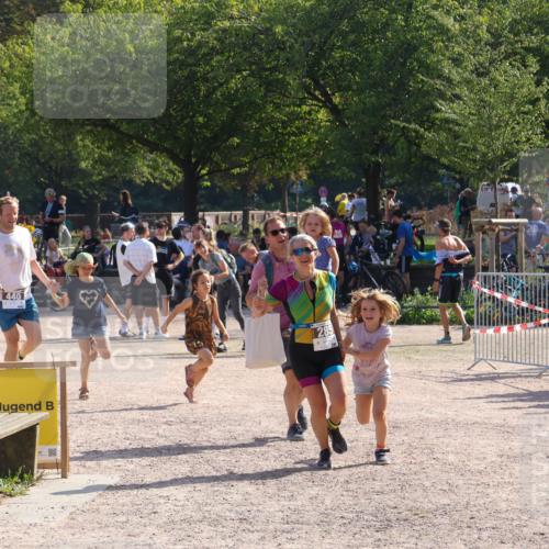 08.09.2024 - Stadtparktriathlon Luisa Fischer http://msf.ph/oto/7036990 08.09.2024 11:42:05 Ziel 285, 440 meine-sportfotos.de