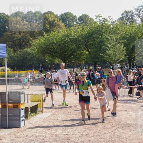 08.09.2024 - Stadtparktriathlon Luisa Fischer http://msf.ph/oto/7036994 08.09.2024 11:42:06 Ziel 285, 440 meine-sportfotos.de
