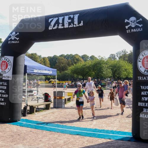 08.09.2024 - Stadtparktriathlon Luisa Fischer http://msf.ph/oto/7036999 08.09.2024 11:42:07 Ziel 285, 440 meine-sportfotos.de