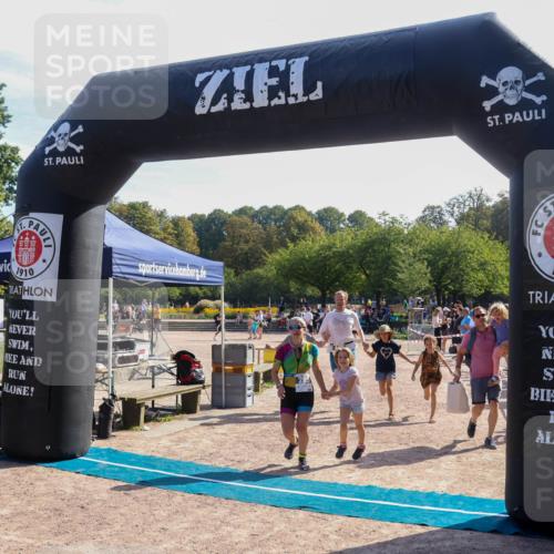 08.09.2024 - Stadtparktriathlon Luisa Fischer http://msf.ph/oto/7037000 08.09.2024 11:42:08 Ziel 285, 440 meine-sportfotos.de