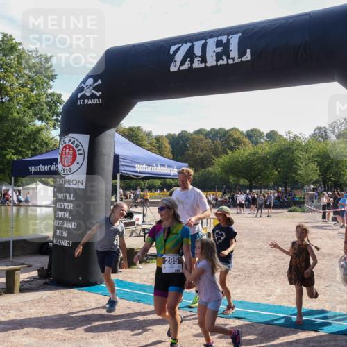 08.09.2024 - Stadtparktriathlon Luisa Fischer http://msf.ph/oto/7037005 08.09.2024 11:42:09 Ziel 285, 440 meine-sportfotos.de