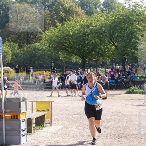 08.09.2024 - Stadtparktriathlon Luisa Fischer http://msf.ph/oto/7037012 08.09.2024 11:42:21 Ziel 317 meine-sportfotos.de