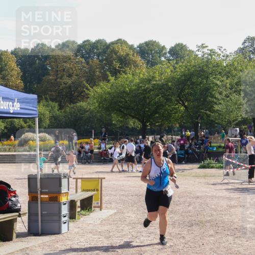 08.09.2024 - Stadtparktriathlon Luisa Fischer http://msf.ph/oto/7037013 08.09.2024 11:42:22 Ziel 317, 395 meine-sportfotos.de