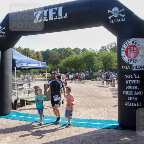 08.09.2024 - Stadtparktriathlon Luisa Fischer http://msf.ph/oto/7037022 08.09.2024 11:42:29 Ziel 317, 360, 395, 411, 450 meine-sportfotos.de