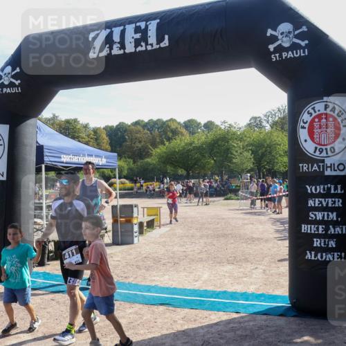 08.09.2024 - Stadtparktriathlon Luisa Fischer http://msf.ph/oto/7037024 08.09.2024 11:42:30 Ziel 317, 360, 395, 411, 450 meine-sportfotos.de