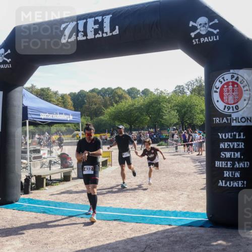 08.09.2024 - Stadtparktriathlon Luisa Fischer http://msf.ph/oto/7037031 08.09.2024 11:42:43 Ziel 385, 432 meine-sportfotos.de