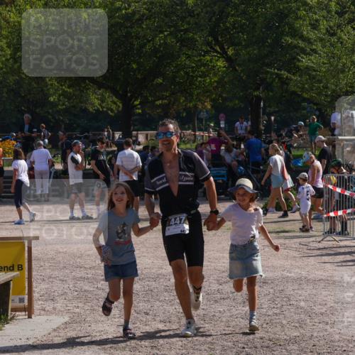 08.09.2024 - Stadtparktriathlon Luisa Fischer http://msf.ph/oto/7037050 08.09.2024 11:43:59 Ziel 447 meine-sportfotos.de