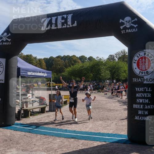 08.09.2024 - Stadtparktriathlon Luisa Fischer http://msf.ph/oto/7037056 08.09.2024 11:44:01 Ziel 447 meine-sportfotos.de