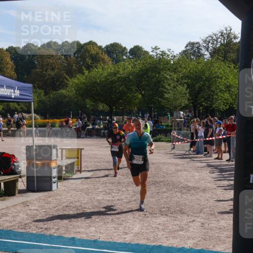 08.09.2024 - Stadtparktriathlon Luisa Fischer http://msf.ph/oto/7037065 08.09.2024 11:44:20 Ziel 329, 347, 356 meine-sportfotos.de