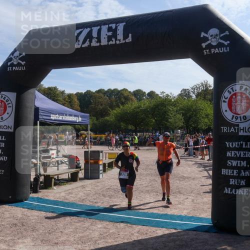 08.09.2024 - Stadtparktriathlon Luisa Fischer http://msf.ph/oto/7037073 08.09.2024 11:44:23 Ziel 329, 347, 356 meine-sportfotos.de