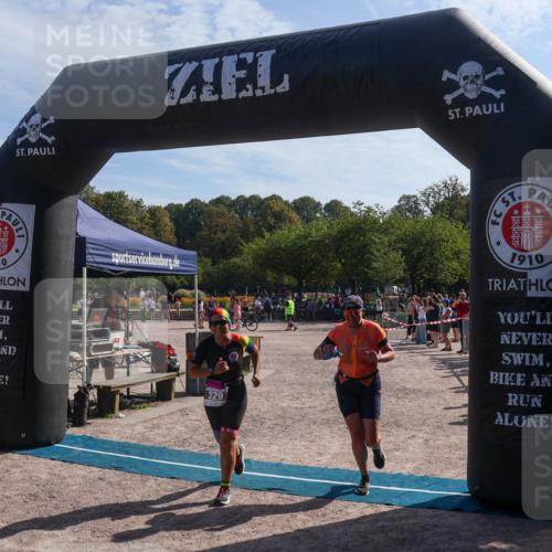 08.09.2024 - Stadtparktriathlon Luisa Fischer http://msf.ph/oto/7037075 08.09.2024 11:44:23 Ziel 329, 347, 356 meine-sportfotos.de