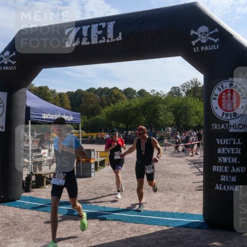 08.09.2024 - Stadtparktriathlon Luisa Fischer http://msf.ph/oto/7037083 08.09.2024 11:44:37 Ziel 354, 420, 434 meine-sportfotos.de