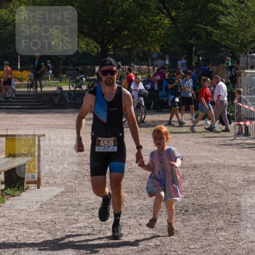08.09.2024 - Stadtparktriathlon Luisa Fischer http://msf.ph/oto/7037085 08.09.2024 11:44:56 Ziel 458 meine-sportfotos.de