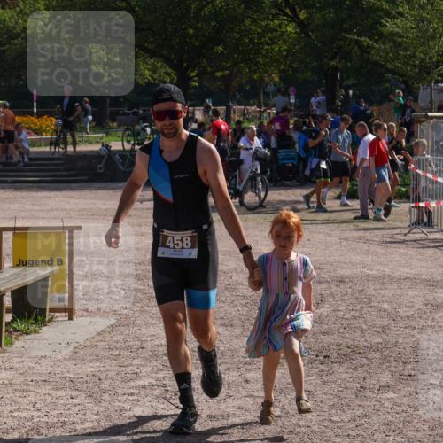 08.09.2024 - Stadtparktriathlon Luisa Fischer http://msf.ph/oto/7037086 08.09.2024 11:44:56 Ziel 458 meine-sportfotos.de
