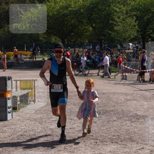 08.09.2024 - Stadtparktriathlon Luisa Fischer http://msf.ph/oto/7037087 08.09.2024 11:44:57 Ziel 458 meine-sportfotos.de