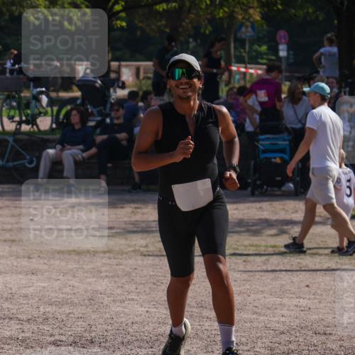 08.09.2024 - Stadtparktriathlon Luisa Fischer http://msf.ph/oto/7037097 08.09.2024 11:46:10 Ziel 417 meine-sportfotos.de