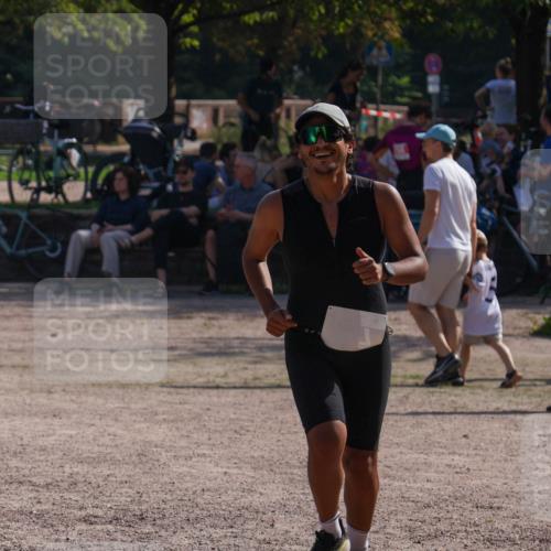 08.09.2024 - Stadtparktriathlon Luisa Fischer http://msf.ph/oto/7037098 08.09.2024 11:46:10 Ziel 417 meine-sportfotos.de