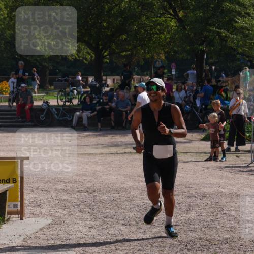 08.09.2024 - Stadtparktriathlon Luisa Fischer http://msf.ph/oto/7037101 08.09.2024 11:46:11 Ziel 417 meine-sportfotos.de