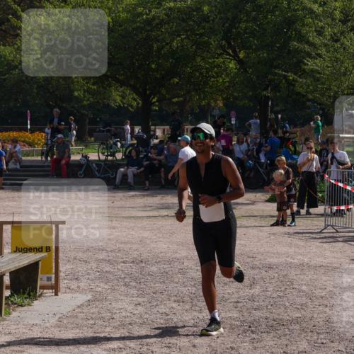 08.09.2024 - Stadtparktriathlon Luisa Fischer http://msf.ph/oto/7037102 08.09.2024 11:46:11 Ziel 417 meine-sportfotos.de