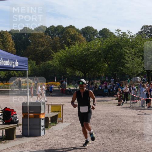 08.09.2024 - Stadtparktriathlon Luisa Fischer http://msf.ph/oto/7037105 08.09.2024 11:46:12 Ziel 417 meine-sportfotos.de