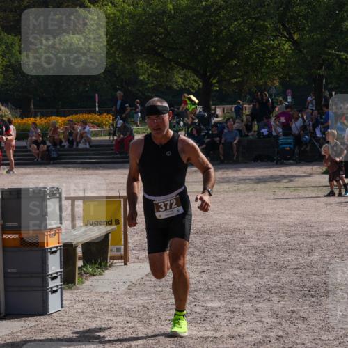 08.09.2024 - Stadtparktriathlon Luisa Fischer http://msf.ph/oto/7037112 08.09.2024 11:46:23 Ziel 372, 429 meine-sportfotos.de