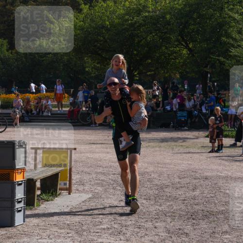 08.09.2024 - Stadtparktriathlon Luisa Fischer http://msf.ph/oto/7037123 08.09.2024 11:46:37 Ziel 366 meine-sportfotos.de