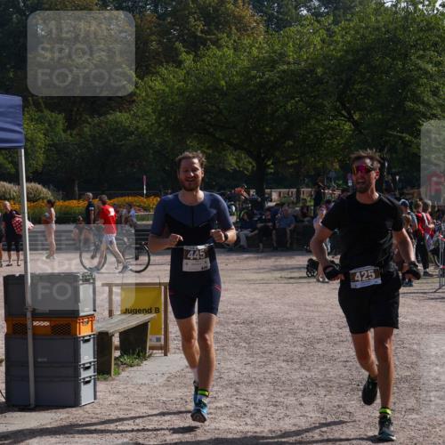 08.09.2024 - Stadtparktriathlon Luisa Fischer http://msf.ph/oto/7037132 08.09.2024 11:46:49 Ziel 425, 445 meine-sportfotos.de