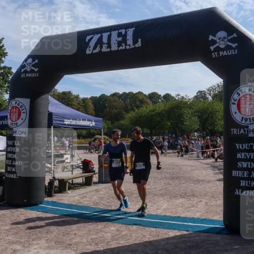08.09.2024 - Stadtparktriathlon Luisa Fischer http://msf.ph/oto/7037137 08.09.2024 11:46:50 Ziel 425, 445 meine-sportfotos.de