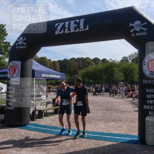 08.09.2024 - Stadtparktriathlon Luisa Fischer http://msf.ph/oto/7037138 08.09.2024 11:46:51 Ziel 425, 445 meine-sportfotos.de