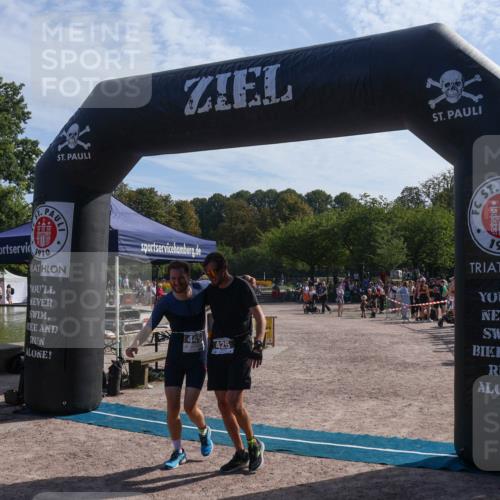 08.09.2024 - Stadtparktriathlon Luisa Fischer http://msf.ph/oto/7037139 08.09.2024 11:46:51 Ziel 425, 445 meine-sportfotos.de