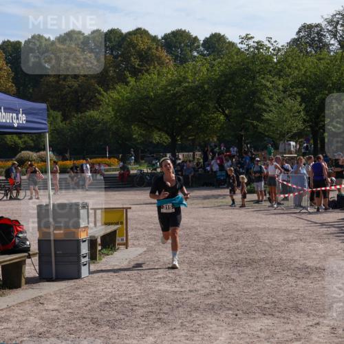 08.09.2024 - Stadtparktriathlon Luisa Fischer http://msf.ph/oto/7037153 08.09.2024 11:47:04 Ziel 315, 375, 444, 471 meine-sportfotos.de