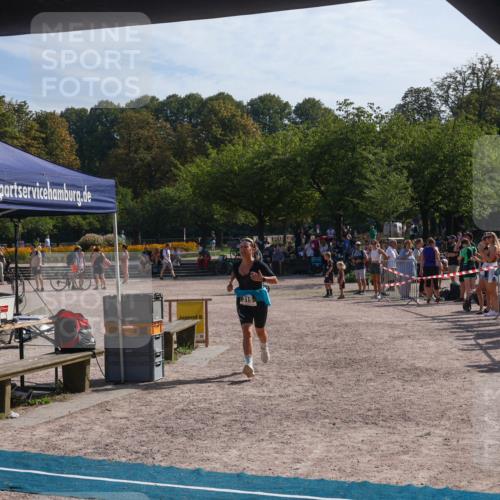 08.09.2024 - Stadtparktriathlon Luisa Fischer http://msf.ph/oto/7037154 08.09.2024 11:47:04 Ziel 315, 375, 444, 471 meine-sportfotos.de
