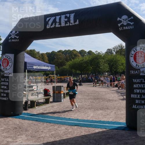 08.09.2024 - Stadtparktriathlon Luisa Fischer http://msf.ph/oto/7037157 08.09.2024 11:47:05 Ziel 315, 375, 444, 471 meine-sportfotos.de
