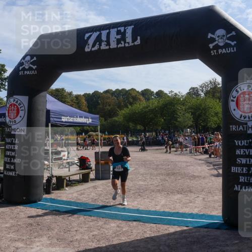 08.09.2024 - Stadtparktriathlon Luisa Fischer http://msf.ph/oto/7037158 08.09.2024 11:47:06 Ziel 315, 375, 471 meine-sportfotos.de