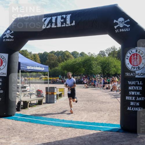 08.09.2024 - Stadtparktriathlon Luisa Fischer http://msf.ph/oto/7037174 08.09.2024 11:47:56 Ziel 462 meine-sportfotos.de