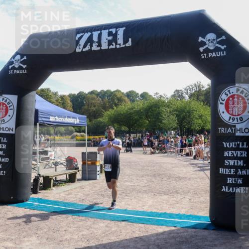 08.09.2024 - Stadtparktriathlon Luisa Fischer http://msf.ph/oto/7037175 08.09.2024 11:47:57 Ziel 462 meine-sportfotos.de