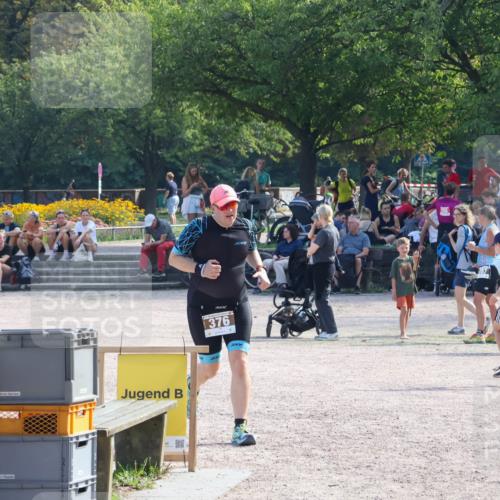 08.09.2024 - Stadtparktriathlon Luisa Fischer http://msf.ph/oto/7037183 08.09.2024 11:48:51 Ziel 376, 551 meine-sportfotos.de