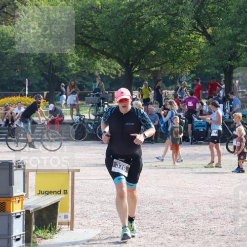 08.09.2024 - Stadtparktriathlon Luisa Fischer http://msf.ph/oto/7037186 08.09.2024 11:48:52 Ziel 376, 551 meine-sportfotos.de