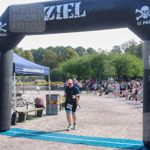 08.09.2024 - Stadtparktriathlon Luisa Fischer http://msf.ph/oto/7037195 08.09.2024 11:48:54 Ziel 376, 551 meine-sportfotos.de