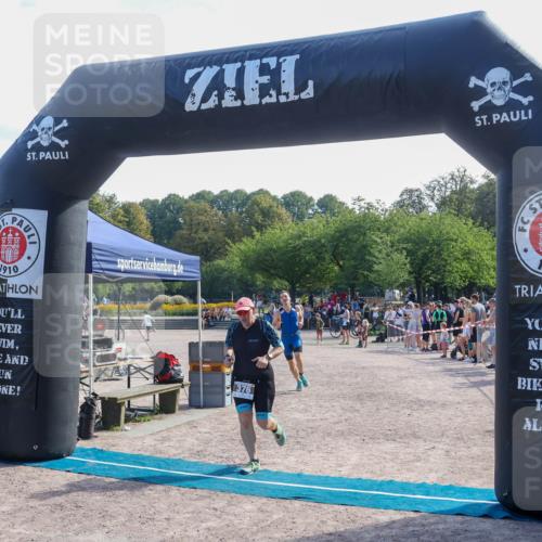 08.09.2024 - Stadtparktriathlon Luisa Fischer http://msf.ph/oto/7037196 08.09.2024 11:48:54 Ziel 376, 551 meine-sportfotos.de