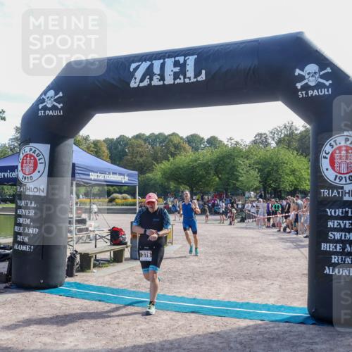08.09.2024 - Stadtparktriathlon Luisa Fischer http://msf.ph/oto/7037197 08.09.2024 11:48:54 Ziel 376, 551 meine-sportfotos.de