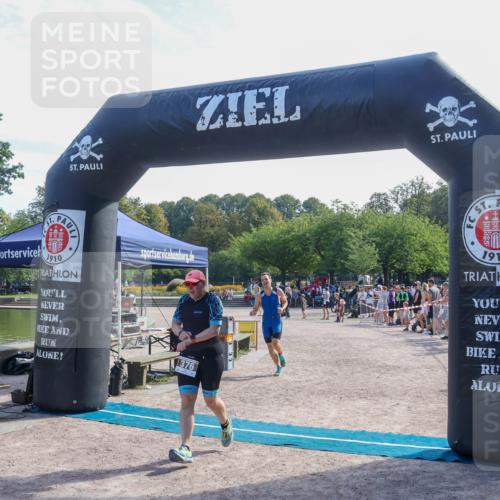 08.09.2024 - Stadtparktriathlon Luisa Fischer http://msf.ph/oto/7037198 08.09.2024 11:48:55 Ziel 376, 551 meine-sportfotos.de