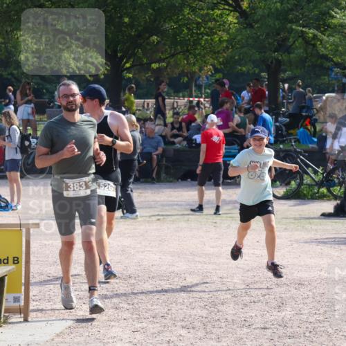 08.09.2024 - Stadtparktriathlon Luisa Fischer http://msf.ph/oto/7037204 08.09.2024 11:49:05 Ziel 383, 526 meine-sportfotos.de