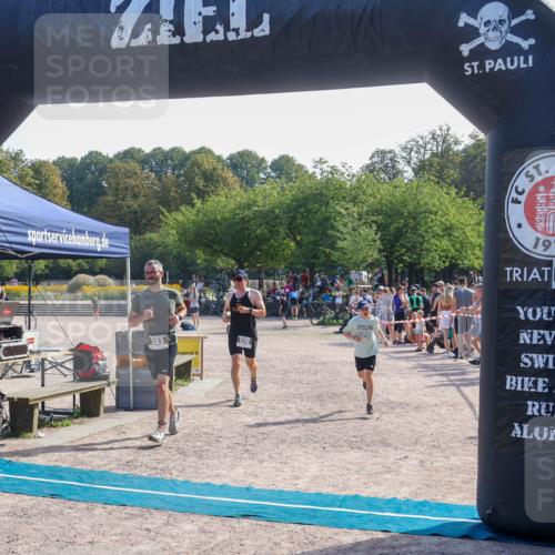 08.09.2024 - Stadtparktriathlon Luisa Fischer http://msf.ph/oto/7037212 08.09.2024 11:49:08 Ziel 383, 526 meine-sportfotos.de