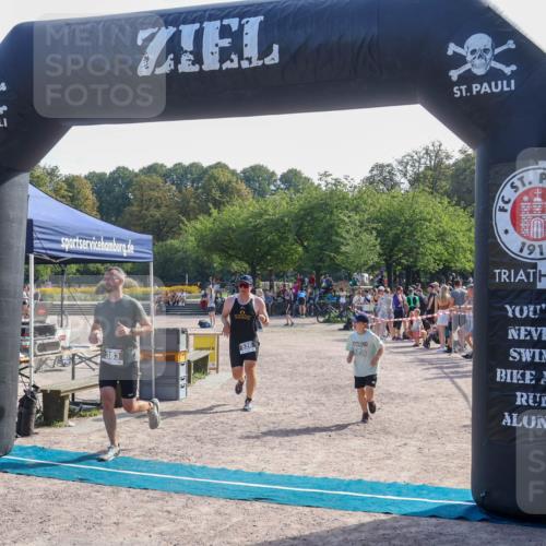 08.09.2024 - Stadtparktriathlon Luisa Fischer http://msf.ph/oto/7037214 08.09.2024 11:49:08 Ziel 383, 526 meine-sportfotos.de