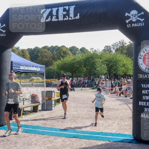 08.09.2024 - Stadtparktriathlon Luisa Fischer http://msf.ph/oto/7037216 08.09.2024 11:49:09 Ziel 383, 526 meine-sportfotos.de