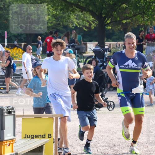 08.09.2024 - Stadtparktriathlon Luisa Fischer http://msf.ph/oto/7037229 08.09.2024 11:50:38 Ziel 552 meine-sportfotos.de