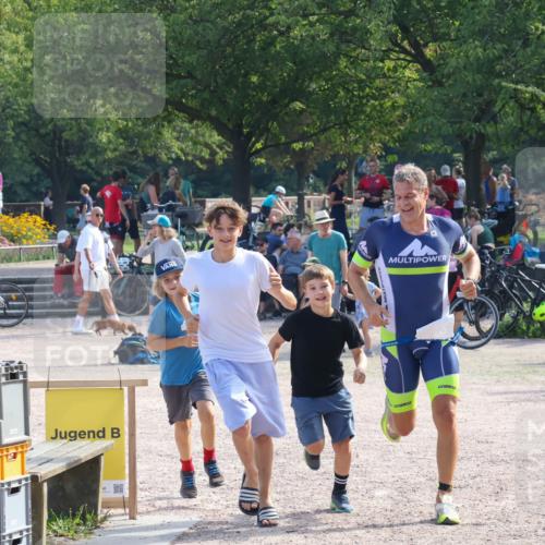 08.09.2024 - Stadtparktriathlon Luisa Fischer http://msf.ph/oto/7037231 08.09.2024 11:50:39 Ziel 535, 552 meine-sportfotos.de