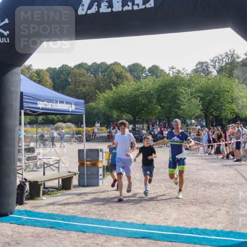 08.09.2024 - Stadtparktriathlon Luisa Fischer http://msf.ph/oto/7037237 08.09.2024 11:50:40 Ziel 535, 552 meine-sportfotos.de